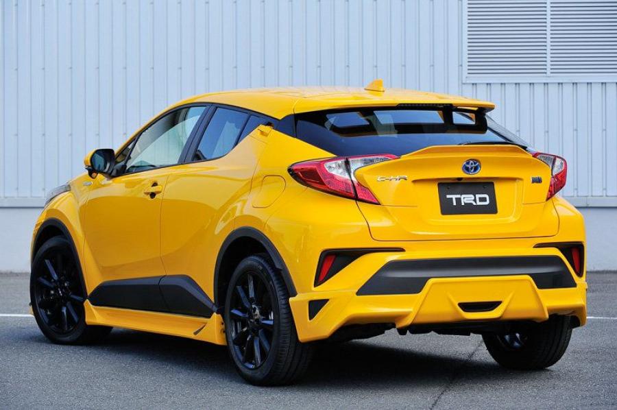  Toyota C-HR Hybrid Aggressive Style by TRD 2016 года  (фото 16 из 18)